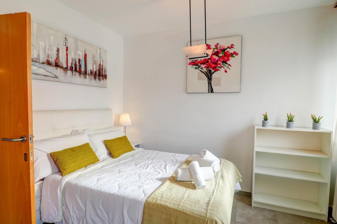 Linda Vista Oasis Penthouse By Hello Homes Σίτζες Εξωτερικό φωτογραφία
