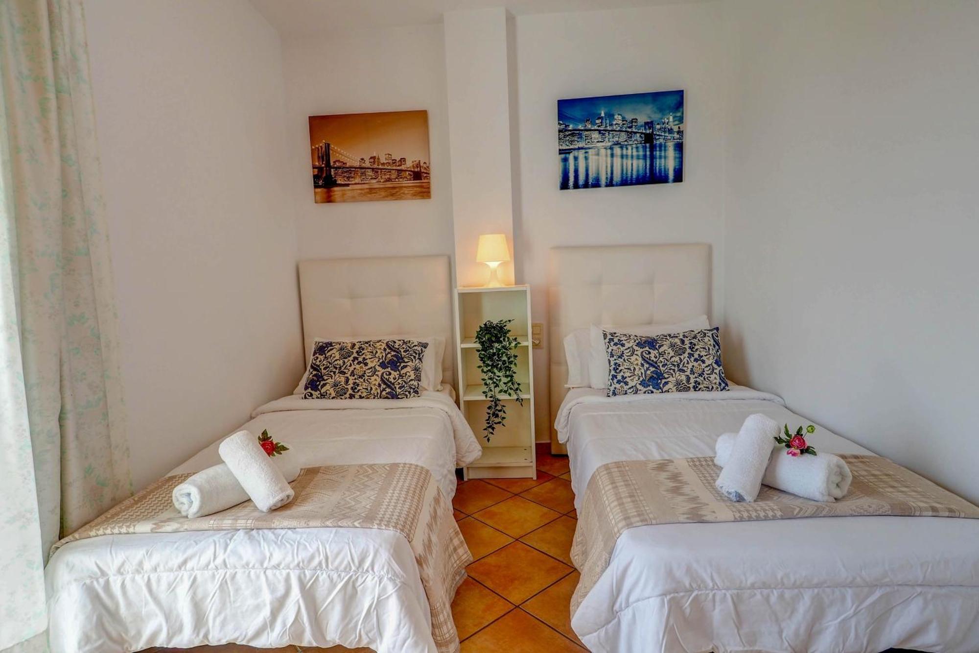Linda Vista Oasis Penthouse By Hello Homes Σίτζες Εξωτερικό φωτογραφία